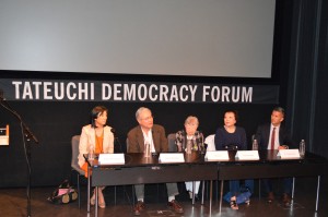 (From left) Shirley Ann Higuchi, Darrell Kunitomi, Toshi Ito, Patti Hirahara and G.W. Kimura speak on the panel. Photo by Connie K. Ho