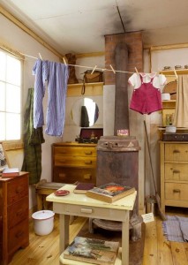 A display representing the interior of an internment camp barrack at the Heart Mountain Interpretive Learning Center. Photo by Kevin J. Miyazaki 