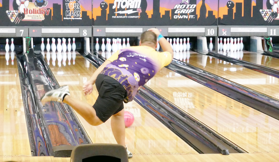 Japanese Americans<BR>Still Love Bowling After<BR>Decades of Organized Leagues